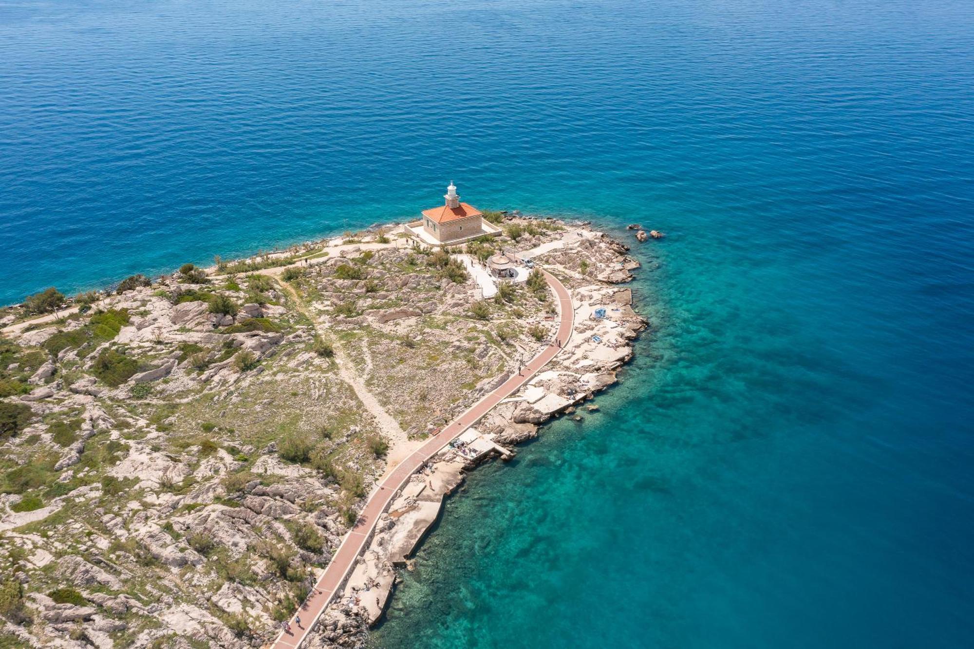Beachfront Apartments Providenca With Free Parking Makarska Exterior photo