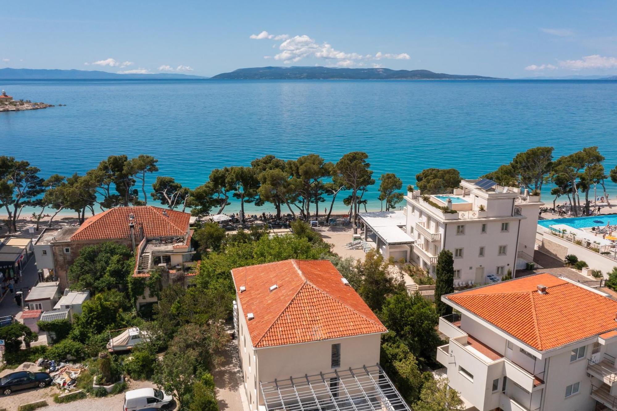 Beachfront Apartments Providenca With Free Parking Makarska Exterior photo