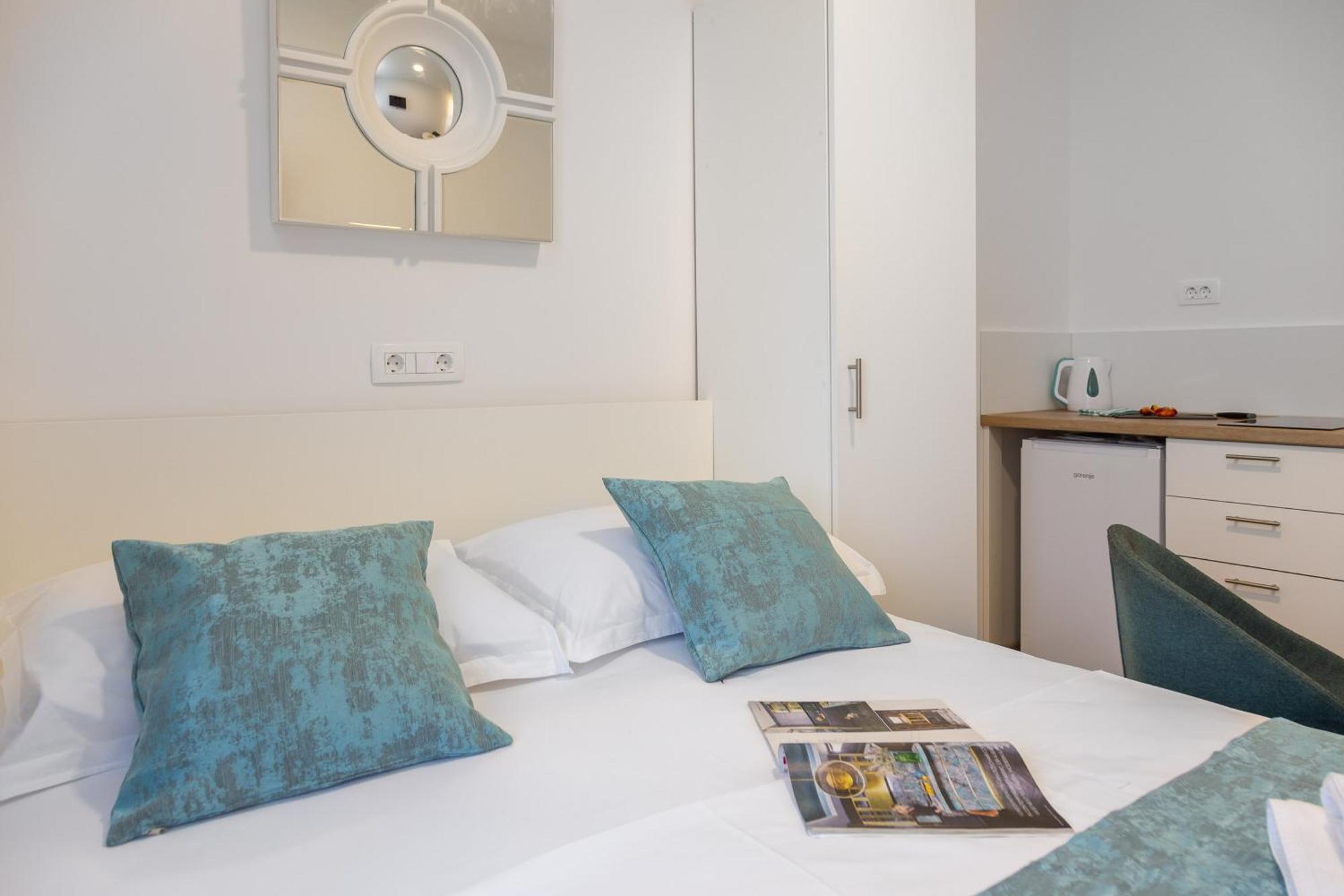 Beachfront Apartments Providenca With Free Parking Makarska Exterior photo