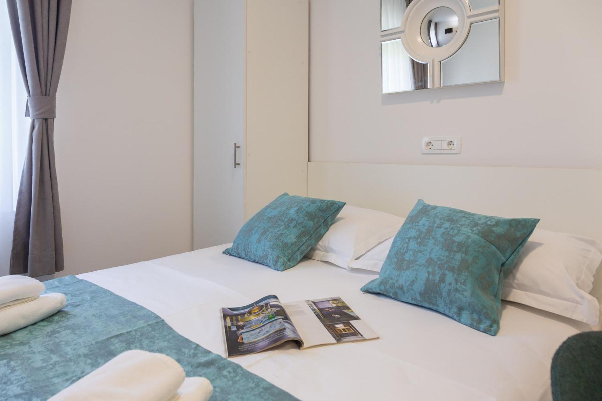 Beachfront Apartments Providenca With Free Parking Makarska Room photo