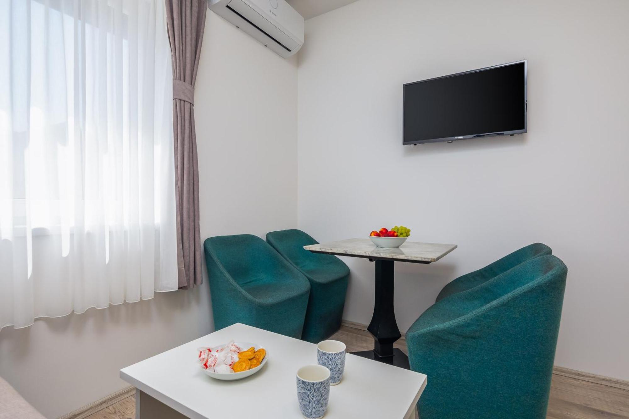 Beachfront Apartments Providenca With Free Parking Makarska Exterior photo