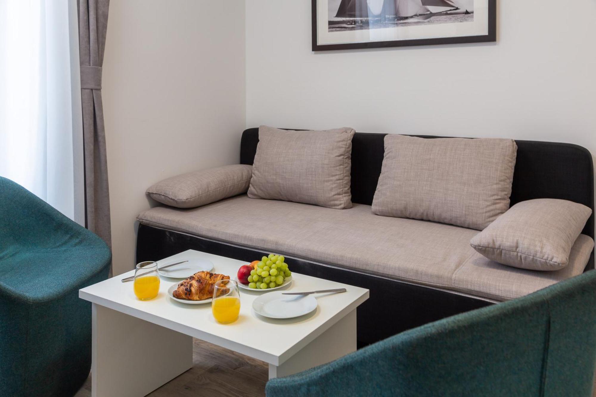 Beachfront Apartments Providenca With Free Parking Makarska Room photo