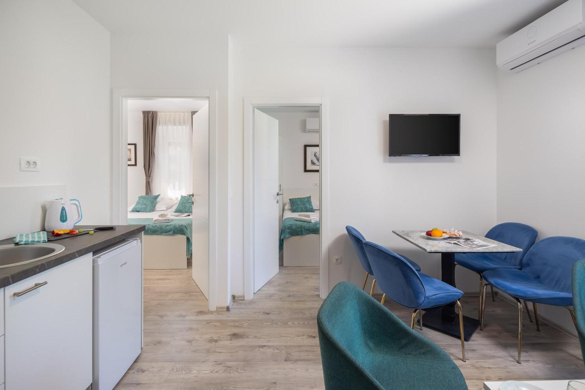 Beachfront Apartments Providenca With Free Parking Makarska Exterior photo
