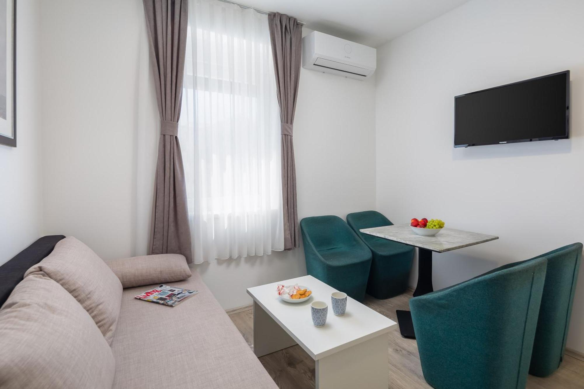 Beachfront Apartments Providenca With Free Parking Makarska Exterior photo