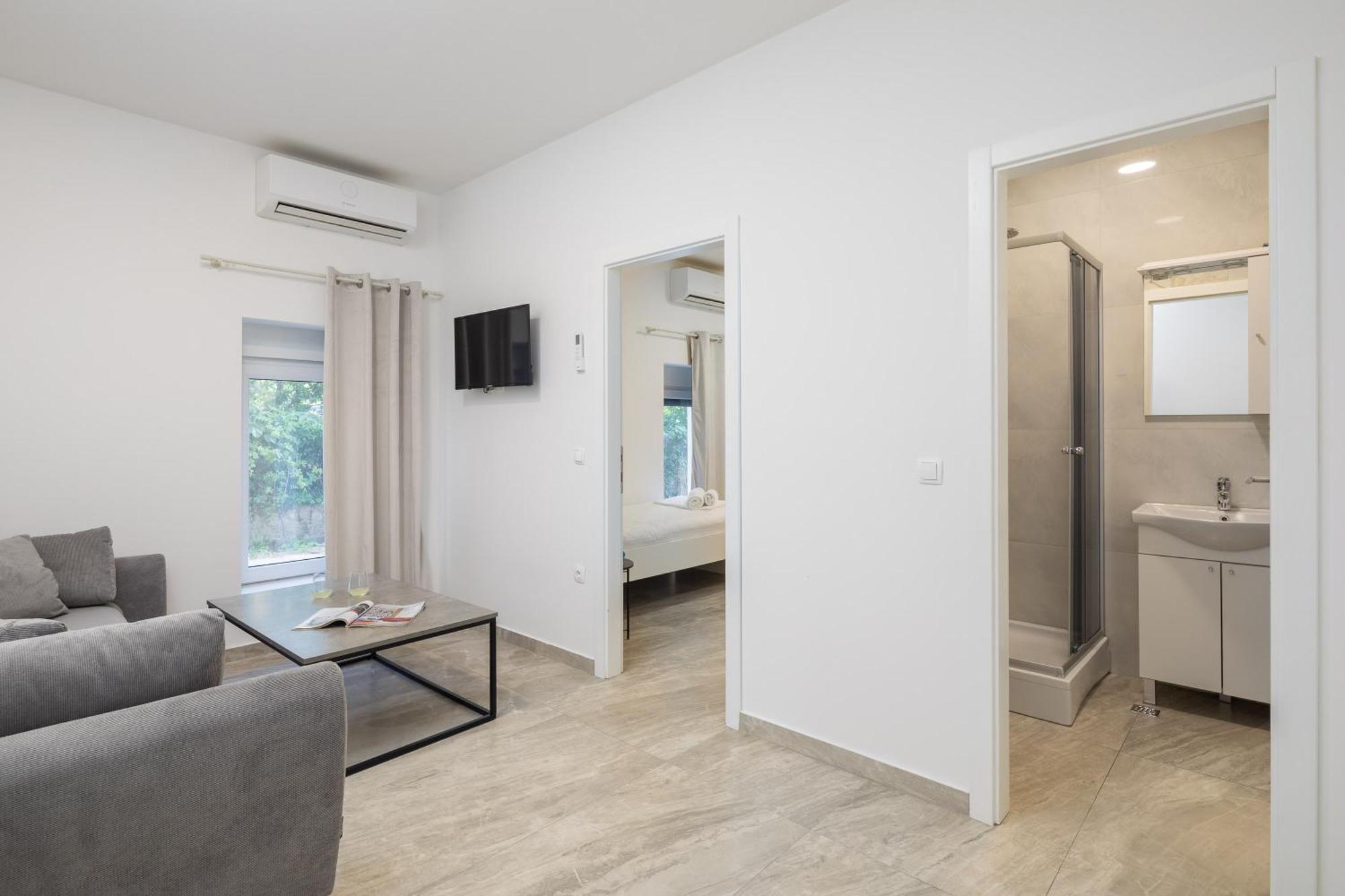 Beachfront Apartments Providenca With Free Parking Makarska Room photo