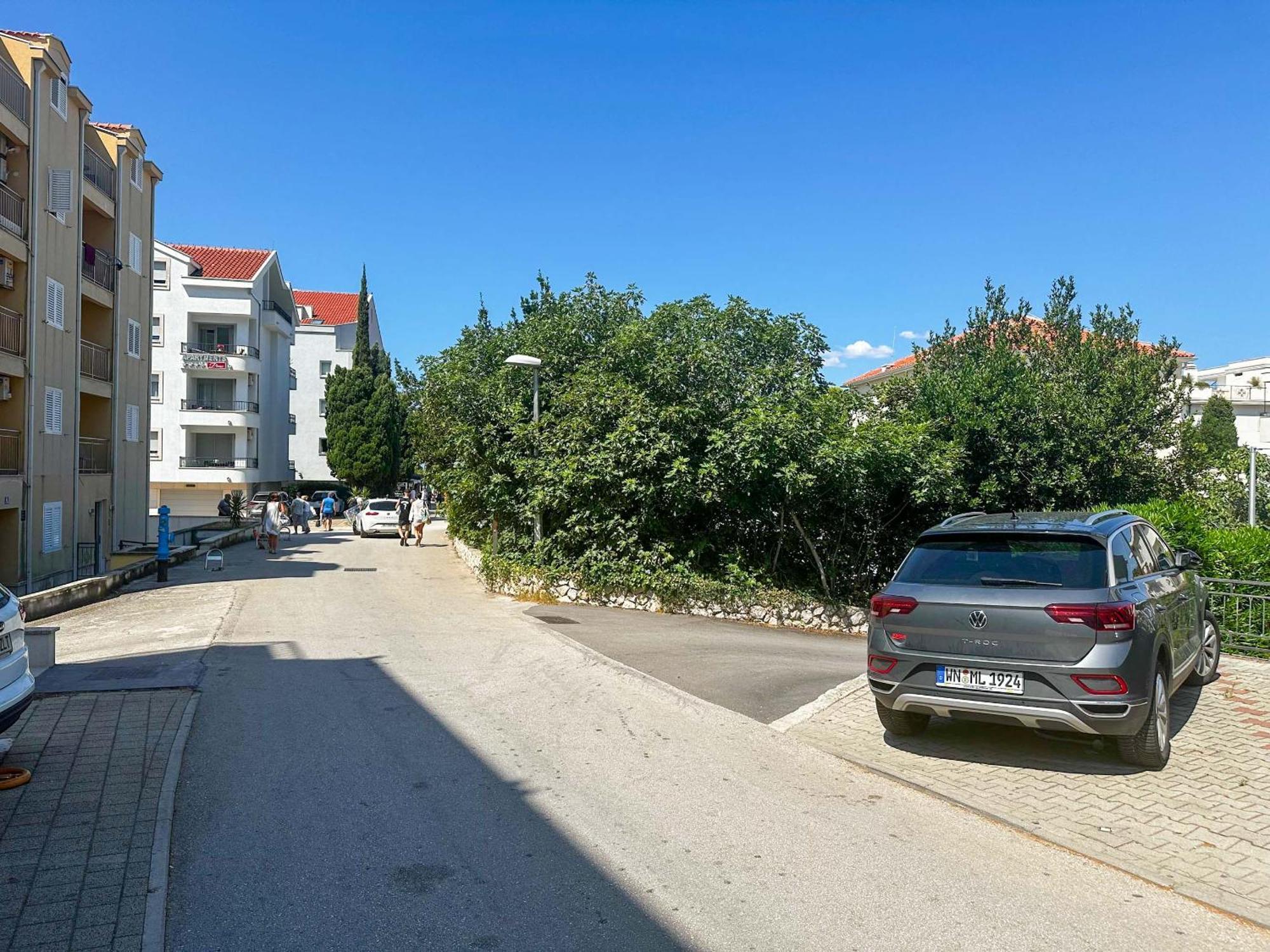 Beachfront Apartments Providenca With Free Parking Makarska Exterior photo